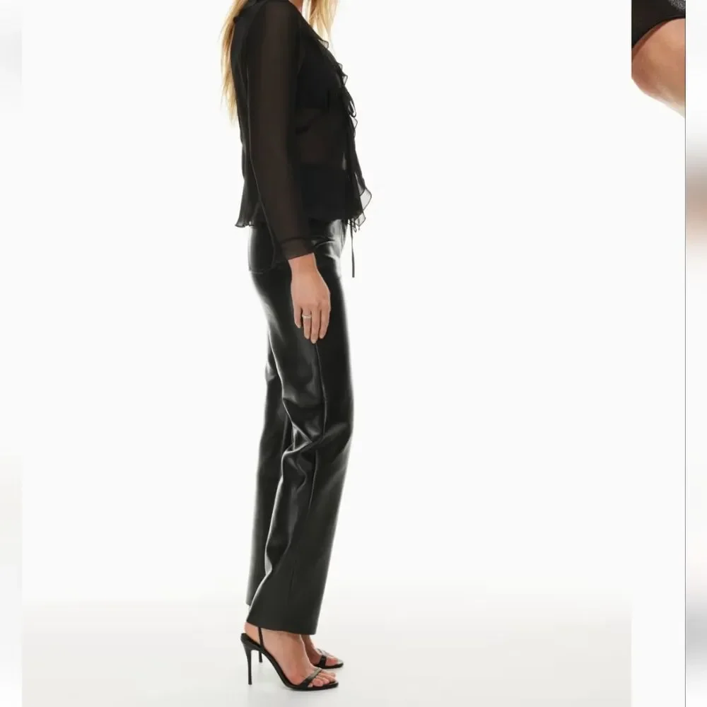 Wilfred aritzia melina